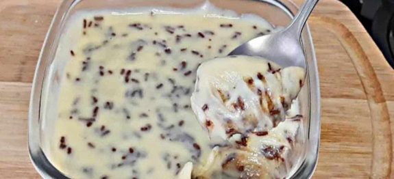 COMI NO ANO NOVO E VOU COMER O ANO INTEIRO! SOBREMESINHA DE 3 INGREDIENTES MAIS DELICIOSA QUE EU JÁ VI!