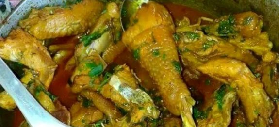 Galinha Caipira receita deliciosa do sítio da vovó que é super saboroso