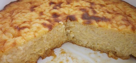 MINHA VIZINHA TODA SEMANA FAZIA ESSE BOLO E O CHEIRO INVADIA A MINHA CASA, NÃO AGUENTEI MAIS PASSAR TANTA VONTADE, BATI NA PORTA DELA SÓ PRA PEDIR A RECEITA! GENTE É O BOLO MAIS GOSTOSO DA VIDA