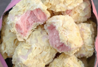 PEGUEI LEITE CONDENSADO E NESQUIK E FIZ O DOCINHO MAIS DELICIOSO DO PLANETA TERRA !!!…Ver mais