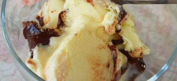 Pave-sorvete-e-fantastico-pois-alem-de-nao-dar-trabalho-nenhum-para-fazer-fica-delicioso-e-lindo