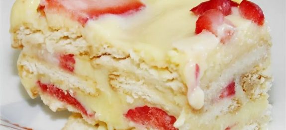 Aprenda a fazer Torta de morango sem forno divina, que vai deixar seu verão ainda mais delicioso