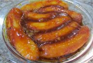 Banana-caramelizada-na-travessa-uma-sobremesa-fácil-e-deliciosa-para-todos-os-dias-1
