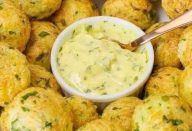 Bolinho de arroz de Boteco feito em 3 minutos…Ver mais