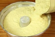 Bolo-de-aipim-ou-mandioca-de-liquidificador-e-so-bater-os-ingredientes-colocar-na-forma-e-assar