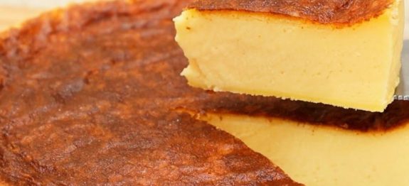 Bolo-mole-de-fuba-bem-cremoso-parece-pudim-com-textura-maravilhosa