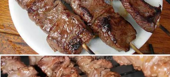 Espetinho de churrasco, igual de porta de estádio perfeito para o seu churrasco