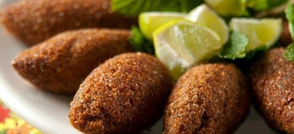 Kibe-Recheado-Fica-Crocante-e-o-Recheio-de-Carne-e-Muito-Saboroso