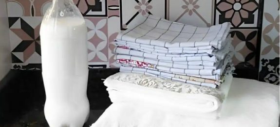 MILAGROSO BRANQUEADOR de pano de prato, parece até uma tinta que deixa tudo branquinho, desencarde e deixa como novo!…Ver mais