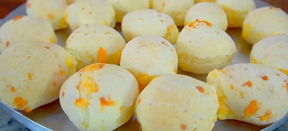 O-segredo-do-pão-de-queijo-que-não-murcha-e-fica-crocante-por-fora-e-macio-por-dentro
