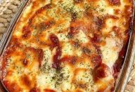 Parmegiana de carne moída cremosa, para incrementar o seu almoço de domingo