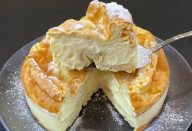 Bolo santa clara ou bolo polonês um bolo levíssimo com um creme que é uma delícia