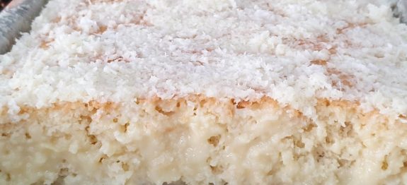 Bolo-toalha-felpuda-gelado-e-molhadinho-que-eu-aprendi-no-meu-curso-de-confeitaria