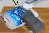 Coloque-sal-no-bombril-e-deixe-suas-panelas-brilhando-com-esse-truque-caseiro