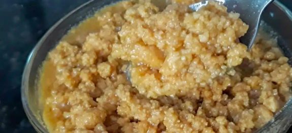 Doce de leite de pedacinhos ou ambrosia uma receita deliciosa da fazenda para a sobremesa