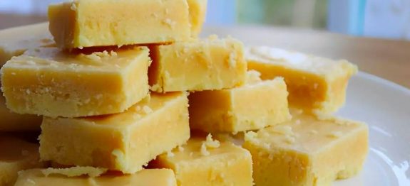 Doce-de-leite-ninho-de-corte-fácil-de-fazer-e-delicioso-para-servir-na-sobremesa