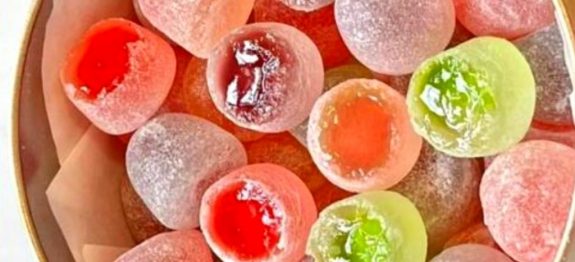 Docinhos-de-gelatina-que-eu-faco-pra-beliscar-enquanto-nao-sai-o-almoco-todo-mundo-ama