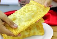 Pastel-de-feira-com-3-ingredientes-farinha-creme-de-leite-e-sal-muito-facil-simples-e-economico