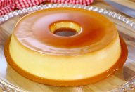 Pudim tradicional sem furinhos e cremoso a sobremesa perfeita para qualquer dia da semana