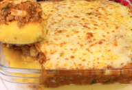 Com um pacotinho de Fubá eu faço um Prato Único de 5 minutos que é de comer rezando, dá vontade de almoçar isso todo dia