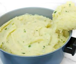 Esse-e-o-melhor-pure-de-batatas-que-ja-comi-na-minha-vida-ele-tem-um-truque-incrivel