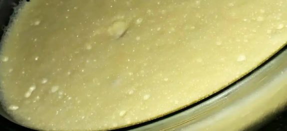 Mousse-de-abacaxi-uma-sobremesa-simples-e-facil-que-fica-pronta-em-5-minutos