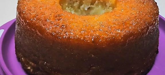 Veja o segredo desse bolo de mandioca de liquidificador, fica incrível.