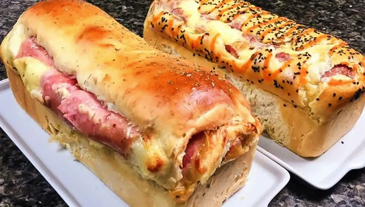 Pão recheado com queijo e presunto, aposto que você nunca fez um pão ...