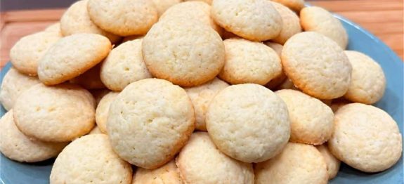 bolachinha-de-coco-simples