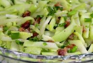 salada-de-chuchu-simples-e-facil-de-fazer-receita-toda-hora-1024×683-1
