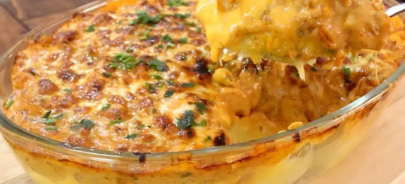 Frango com mandioca gratinado assado uma receita cremosa deliciosa e econômica para o dia a dia