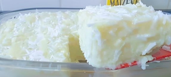 sobremesa-cremosa-de-maisena-e-coco