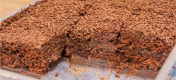 bolo-de-brigadeiro-recheado-10-10.jpg