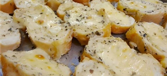 creme-de-alho-para-pao-de-alho-ou-torradas-1024×683-1