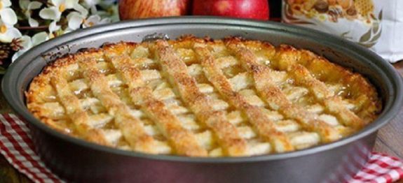 Torta-de-Maca-receita-simples-e-saborosa-1.jpg