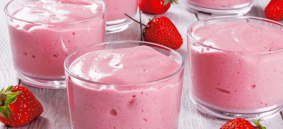 gelatina-com-creme-de-leite-scaled-1.jpg