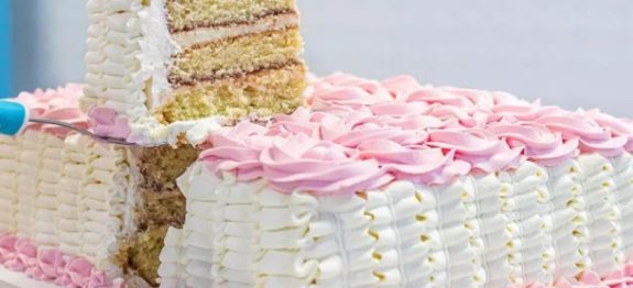 Bolo-de-festa-que-nao-precisa-ser-confeiteira-profissional-para-fazer-610×300-1.jpeg