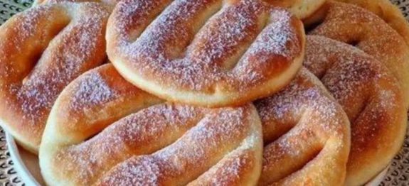 Bolinho-de-chuva-assado-dos-romeiros.jpg