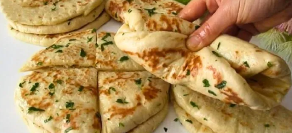 Pao-de-Frigideira-sem-ovo-bem-rapido-e-que-fica-super-fofinho.png