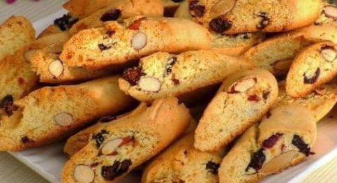 Os-famosos-biscoitos-italianos-Biscotti.png