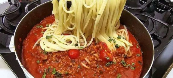 macarronada-com-molho-secreto.jpg