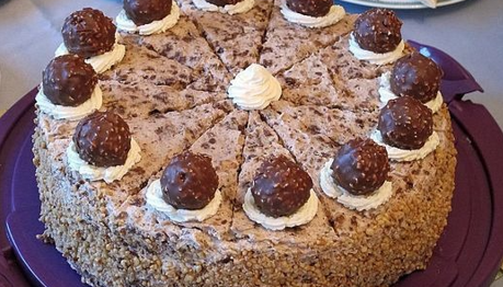 bolo-ferrero-rocher.png